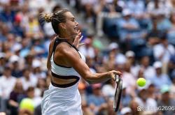 -阿扎伦卡在巴塞罗那比赛中问鼎冠军，连败引发热议！的简单介绍