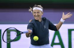 九游娱乐-阿扎伦卡意外战胜美国队，比赛规则变更引爆全场！