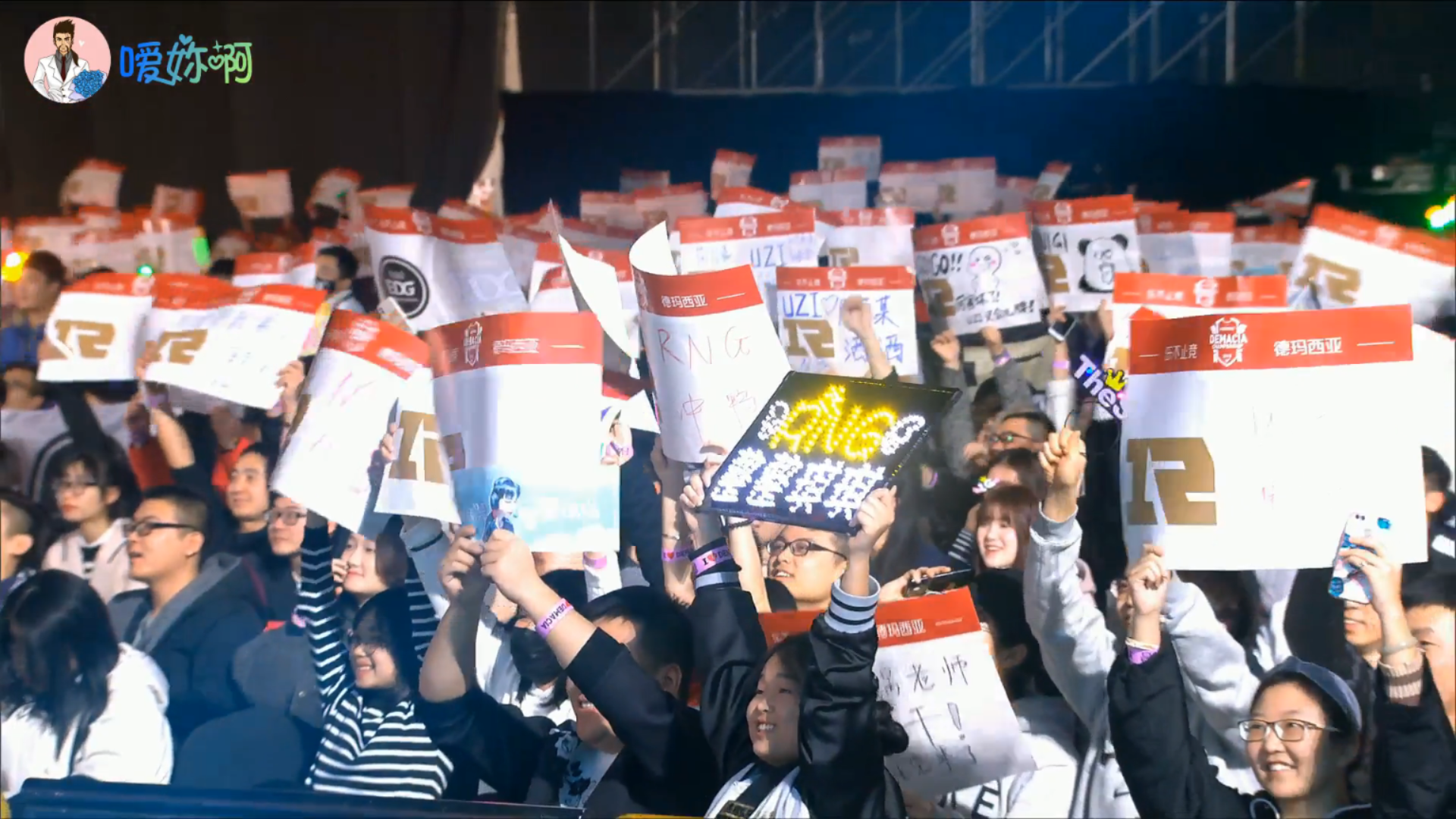 包含蒂姆回归赛场，关键助攻首场状态亮眼，DWG观众沸腾！的词条